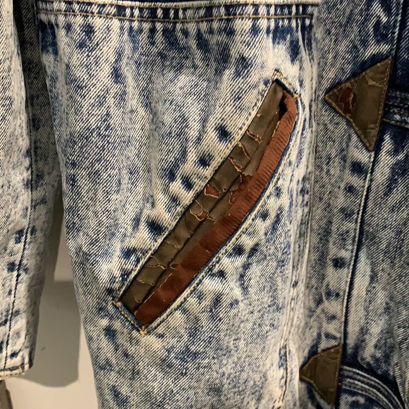 Vintage acid wash jean jacket w hood - Picture 2 of 9
